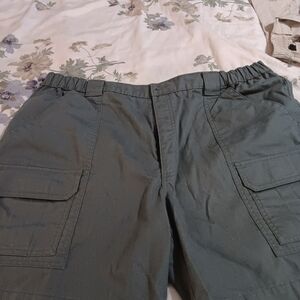 Savane Olive Green Cargo Shorts